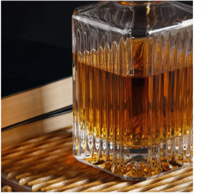 GL011 Штоф для крепких напитков  850мл,  GLASSERIE, серия SPIRIT OF LION 