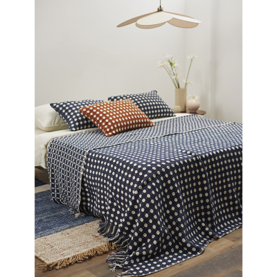 TK23-BS0012 Плед-покрывало из хлопка 180*25см, Tkano, Polka dots, из коллекции Essential, темно-синего цвета